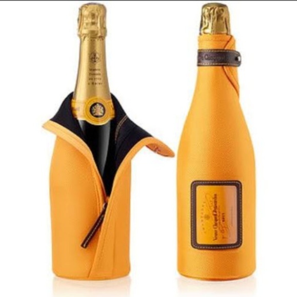 Wine Bags NEW SET OF 2 VEUVE CLICQUOT CHAMPAGNE CHILLER TRAVEL BAG ICE